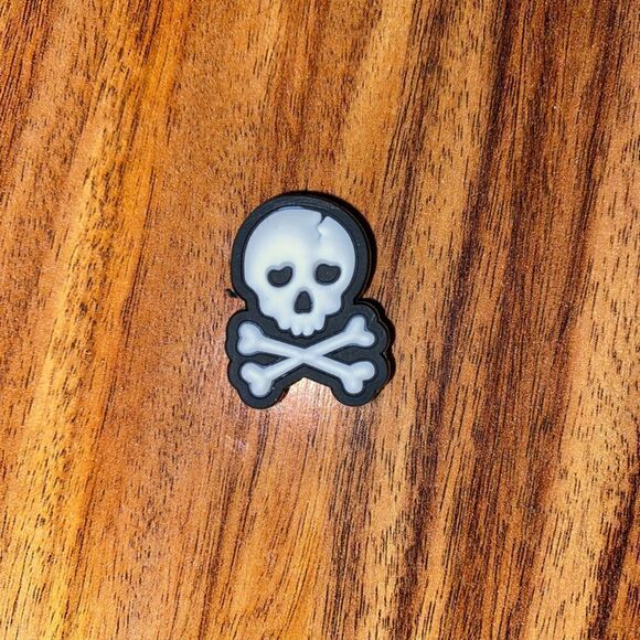 Crocs Shoe Charms Skull/Zombie Theme Crocs Accessories - Picture 2 of 8